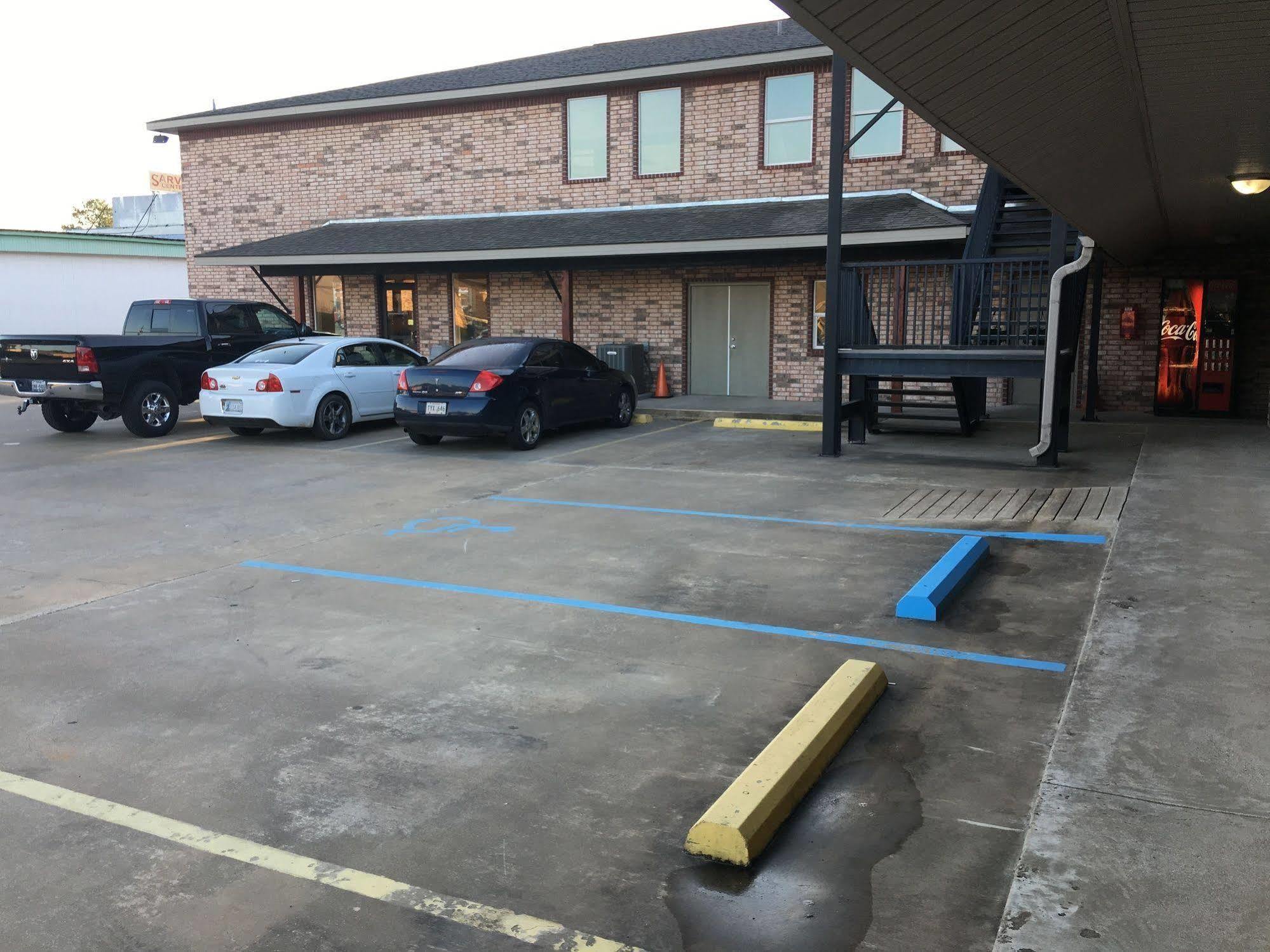 Montigo Inn Leesville Экстерьер фото